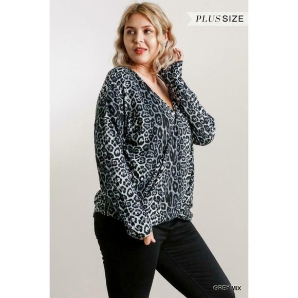 Umgee Plus Size Grey Mix Animal Print Long Sleeve Wrap Front Top - Picture 3 of 4
